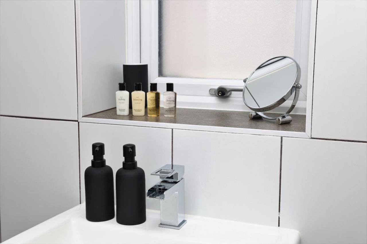 דירות Watford Luxury 1 Bed Flat - Free Parking מראה חיצוני תמונה